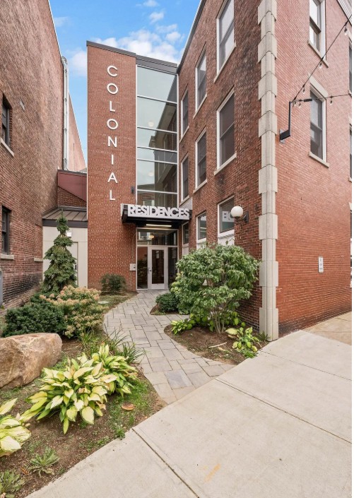 609 Main Street - 202